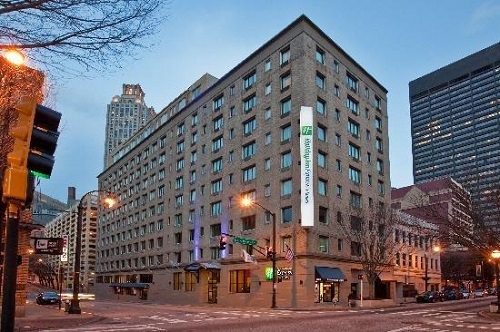 Holiday Inn Express Hotel Suites Atlanta Downtown outside